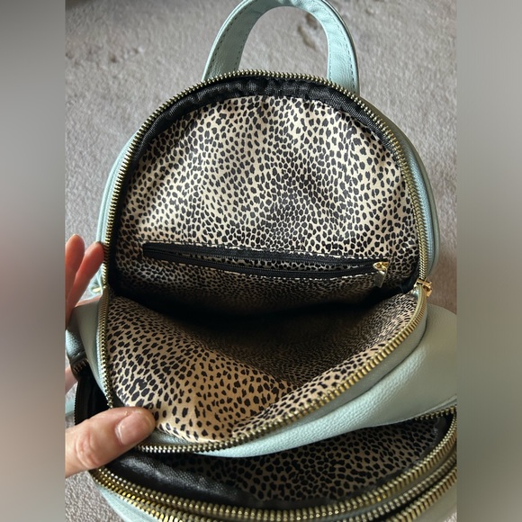 NWOT Backpack Purse. Light blue with leopard print lining. - Picture 4 of 4